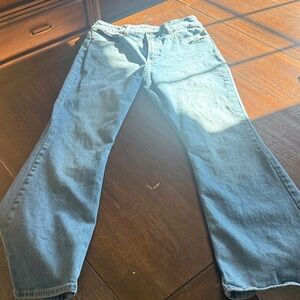 Wrangler women’s Relaxed Fit Jeans in Light Blue